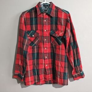 Van Heusen WinterWeights red plaid men's button up shirt size S